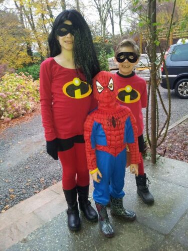 Violet, Dash and Spiderman dress up