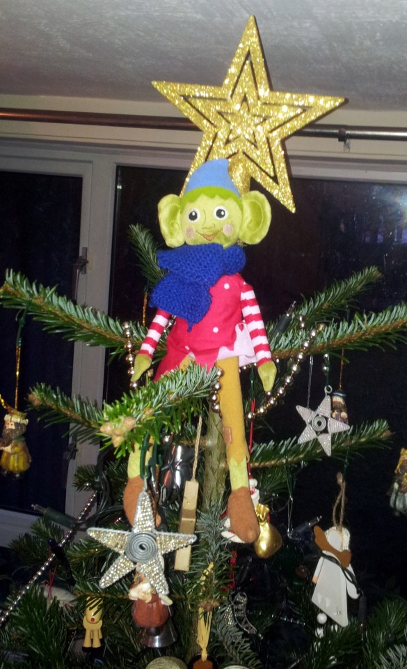 elf on the shelf, christmas elf, Christmas tree