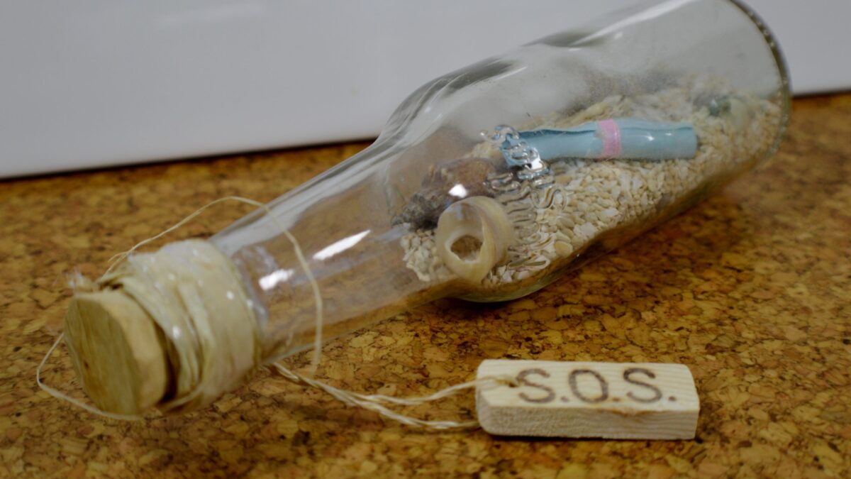 message in a bottle, sos, bottle